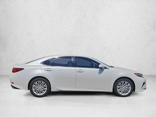 Eminent White Pearl 2017 Lexus ES 350 Base