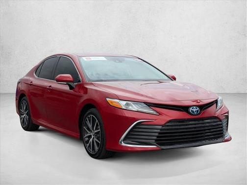 2024 Toyota Camry Hybrid XLE