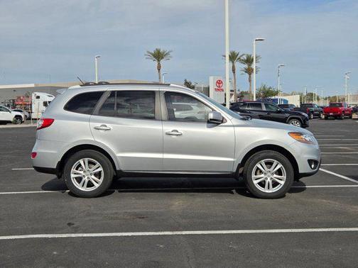 2011 Hyundai SANTA FE SE