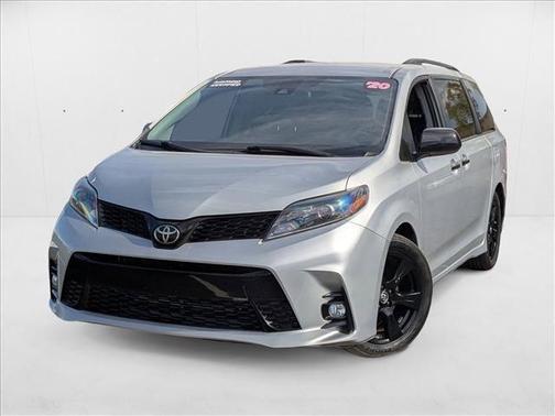 2020 Toyota Sienna SE