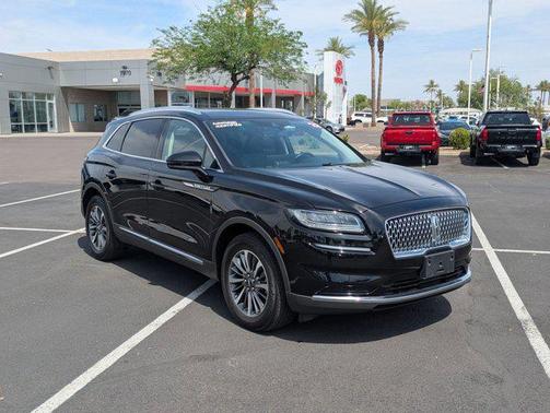 Infinite Black Metallic Clearcoat 2022 Lincoln Nautilus Standard