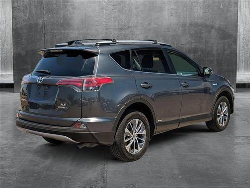 2017 Toyota RAV4 Hybrid XLE