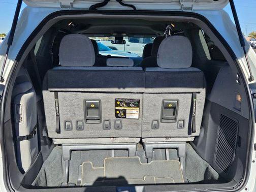 2020 Toyota Sienna LE