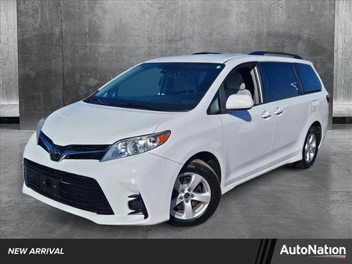 2020 Toyota Sienna LE