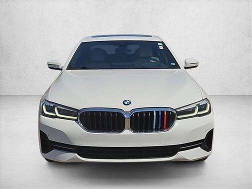 Alpine White 2023 BMW 540 i