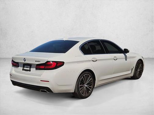 Alpine White 2023 BMW 540 i