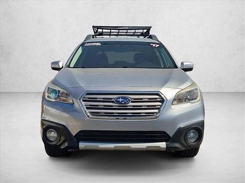 Ice Silver Metallic 2017 Subaru Outback 2.5i Premium