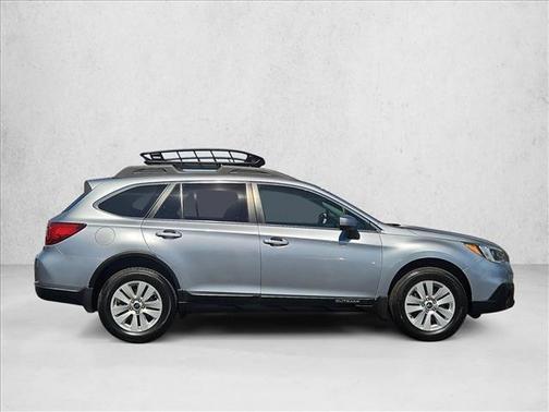 Ice Silver Metallic 2017 Subaru Outback 2.5i Premium