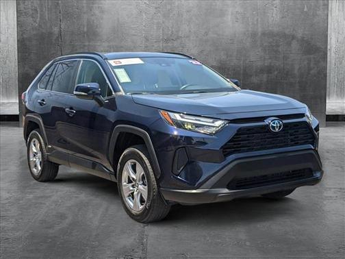 2022 Toyota RAV4 Hybrid XLE