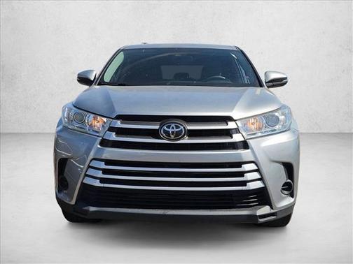 Celestial Silver Metallic 2019 Toyota Highlander LE I4
