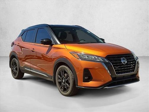 Monarch Orange/Super Black 2021 Nissan Kicks SR