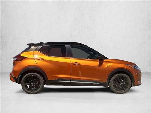 Monarch Orange/Super Black 2021 Nissan Kicks SR