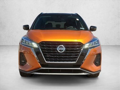 Monarch Orange/Super Black 2021 Nissan Kicks SR