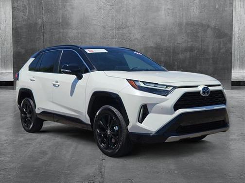 2022 Toyota RAV4 Hybrid SE