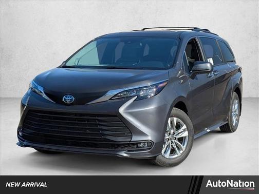 2025 Toyota Sienna XLE