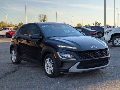 2022 Hyundai KONA SE