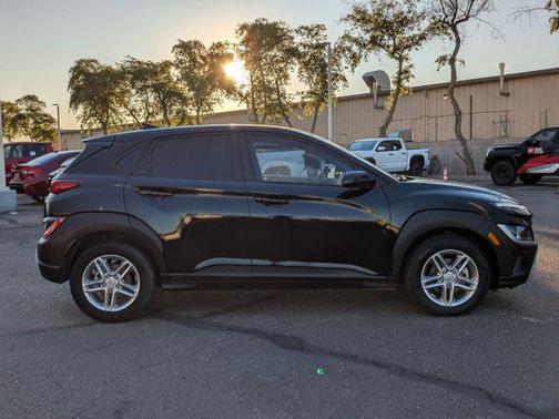 2022 Hyundai KONA SE