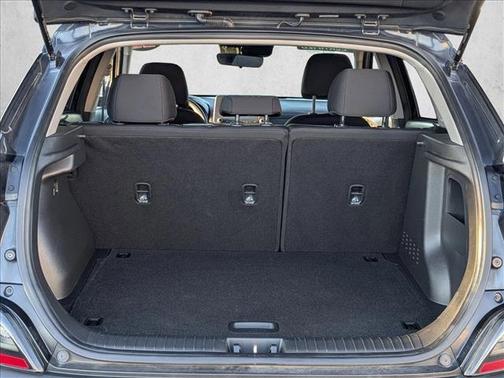 2022 Hyundai KONA SE