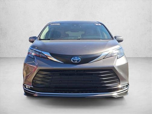 Predawn Gray Mica 2024 Toyota Sienna XLE