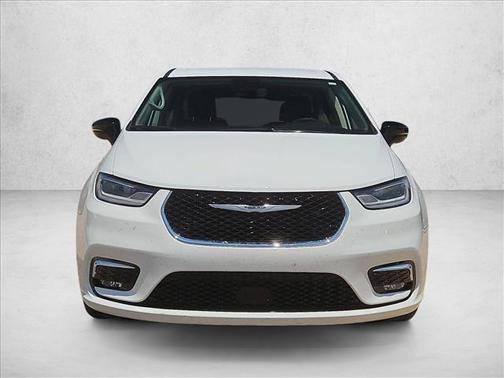 Bright White Clearcoat 2024 Chrysler Pacifica Touring L