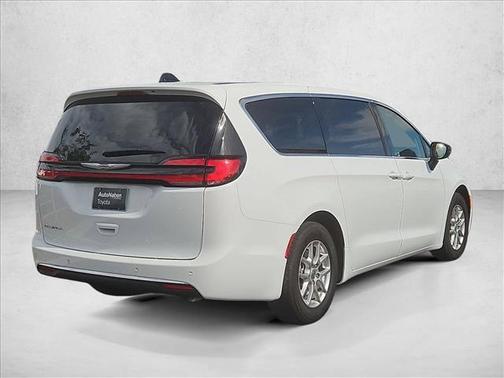 Bright White Clearcoat 2024 Chrysler Pacifica Touring L