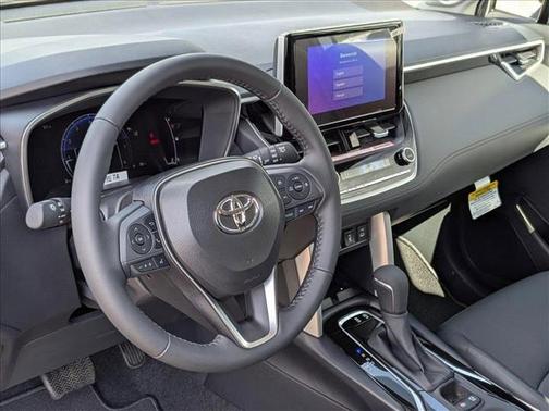 2025 Toyota Corolla Cross XLE