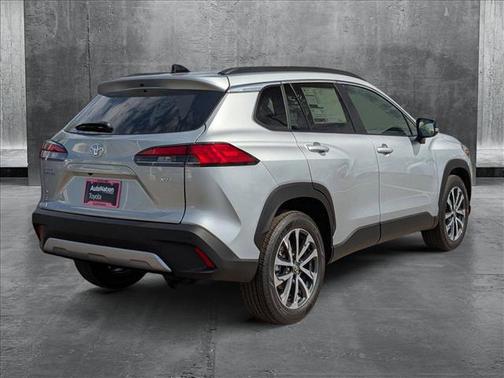 2025 Toyota Corolla Cross XLE