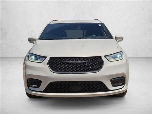 Luxury White Pearlcoat 2021 Chrysler Pacifica Touring