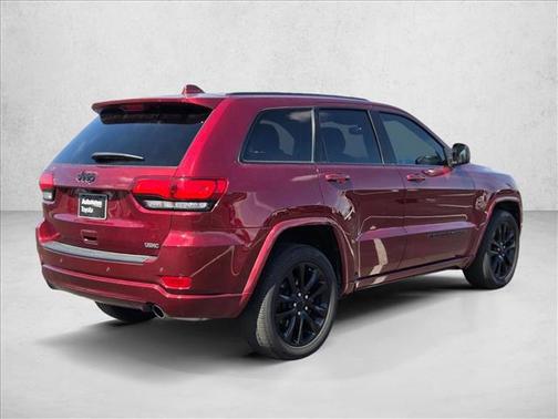 2022 Jeep Grand Cherokee Laredo