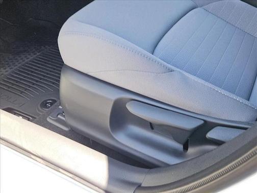 Wind Chill Pearl 2026 Toyota Corolla SE