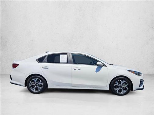 Snow White Pearl 2021 Kia Forte LXS