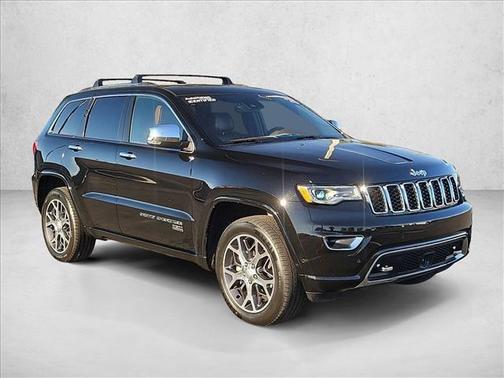 Diamond Black Crystal Pearlcoat 2020 Jeep Grand Cherokee Overland