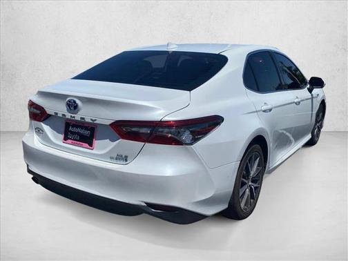 Wind Chill Pearl 2021 Toyota Camry Hybrid XLE