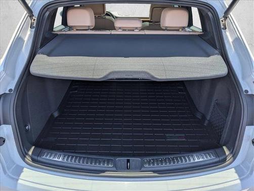 Carrara White Metallic 2020 Porsche Macan Macan