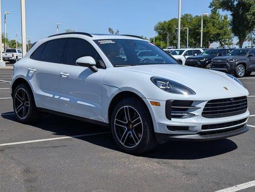 Carrara White Metallic 2020 Porsche Macan Macan