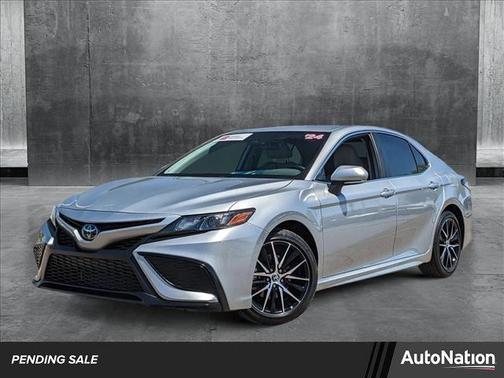 2024 Toyota Camry SE