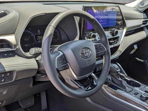 2025 Toyota Highlander Limited