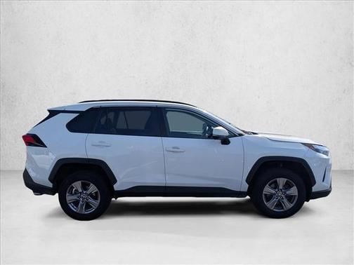 Ice Cap 2024 Toyota RAV4 XLE