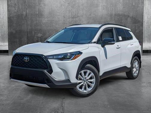2025 Toyota Corolla Cross LE