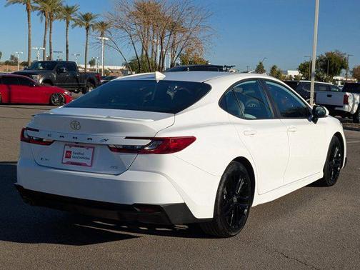 2025 Toyota Camry SE