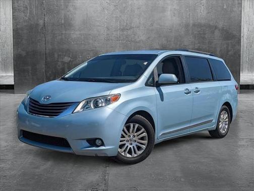2015 Toyota Sienna XLE