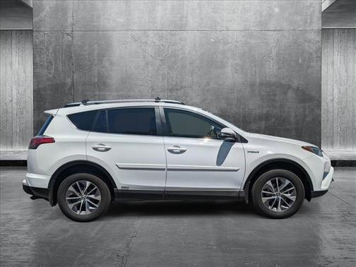2018 Toyota RAV4 Hybrid XLE