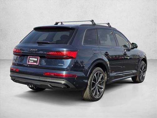 2023 Audi Q7 55 Premium Plus