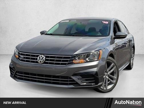2018 Volkswagen Passat 2.0T R-Line