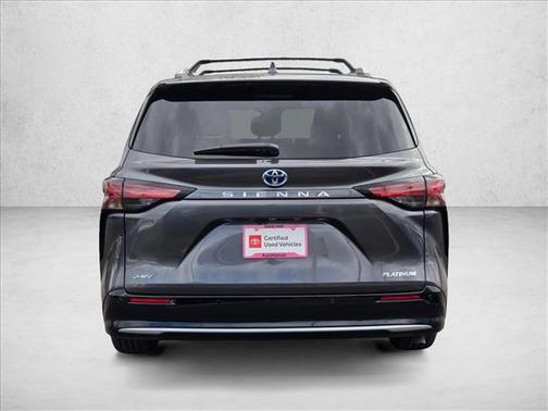 2025 Toyota Sienna Platinum