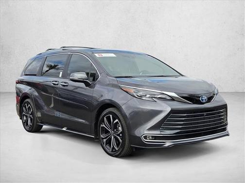2025 Toyota Sienna Platinum