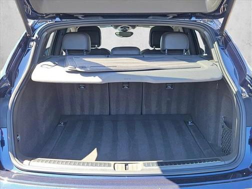 Night Blue Metallic 2018 Porsche Macan Macan
