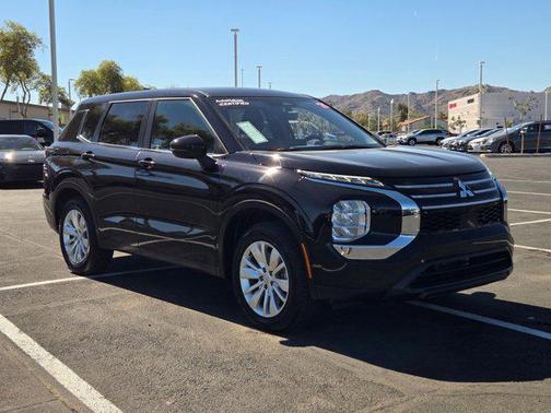 2025 Mitsubishi Outlander ES 2.5 S-AWC