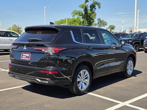 2025 Mitsubishi Outlander ES 2.5 S-AWC