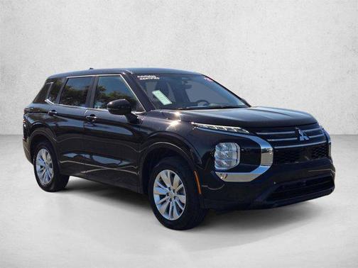 Black 2025 Mitsubishi Outlander ES 2.5 S-AWC
